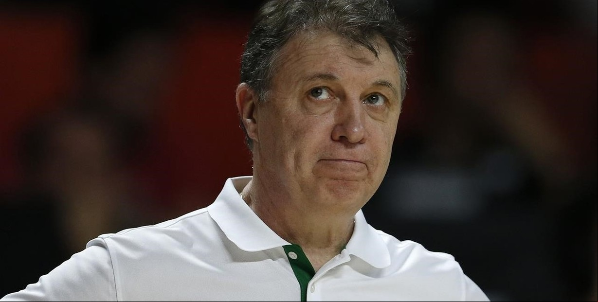 Rubén Magnano, histórico DT de la Selección Argentina de básquet, anunció su retiro como entrenador