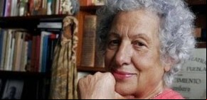 La gestualidad de Isabelita, el exilio o el pedido de una nieta, “chispas” para Griselda Gambaro