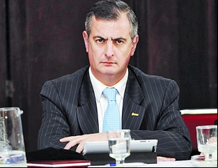 Para Reposo, bajar su candidatura fue “lo mejor para la República”