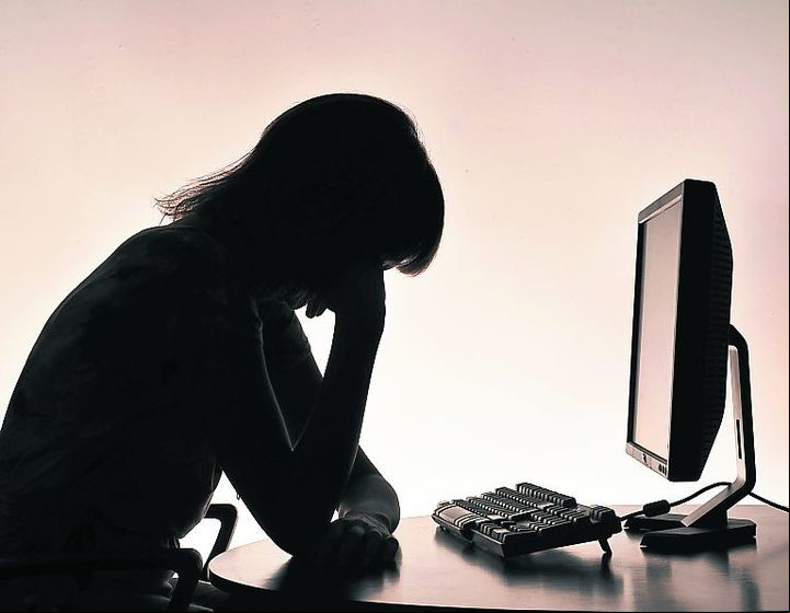 Aquellos que se consideran aburridos pueden correr un mayor riesgo de daño, adicción y problemas de salud mental.
