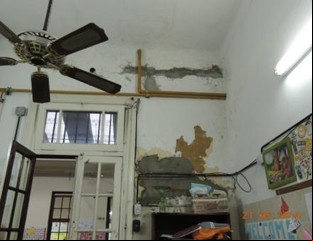 Denuncian problemas por la lluvia en una escuela de Parque Chas