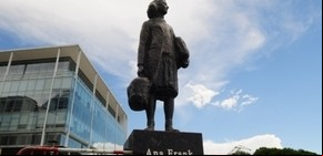 Fuerte repudio por el robo de la estatua de Ana Frank en Puerto Madero
