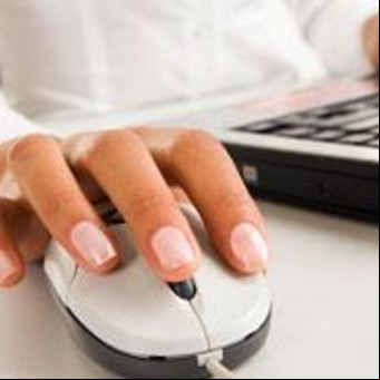 Lanzan plan de becas gratis para que más mujeres se acerquen al mundo IT