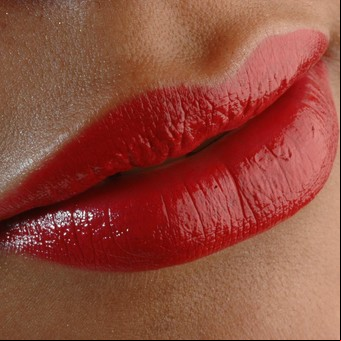 Las mujeres nos arrugamos más alrededor de los labios