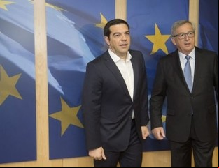 Grecia se aleja del default con más ajuste y una renegociación de su deuda