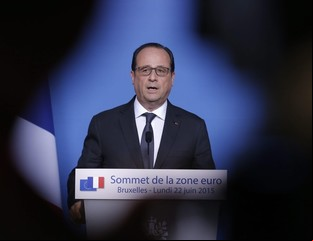 Protesta de Hollande a Obama por las escuchas a presidentes