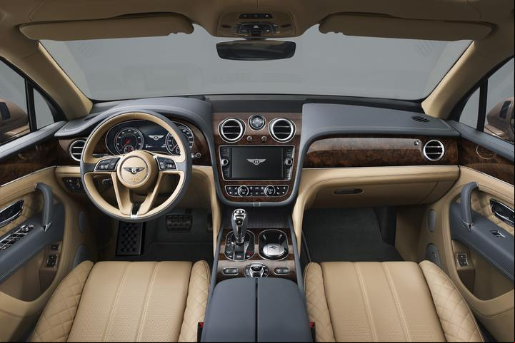 CLAIMA20150911_0330 Bentley Bentayga