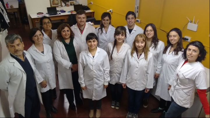 CLAIMA20150924_0021 El equipo ganador del premio Arcor por su investigación sobre el chilto.