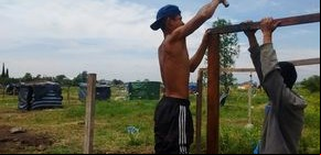 La Provincia acusa a “vivillos” por la toma y envía 600 hombres de Infantería para desalojar