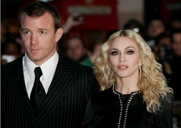 El pasado presente. Ocho años de matrimonio y su hijo Rocco lo unen a Madonna (AP Photo/Sang Tan)