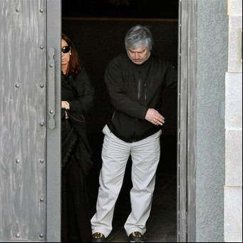 El juez Casanello ordenó medidas para establecer si Cristina tuvo un rol en el circuito de lavado de "la ruta del dinero K"