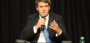 El Gobierno emite dos bonos por $ 39.000 millones y una Letra por US$ 400 millones