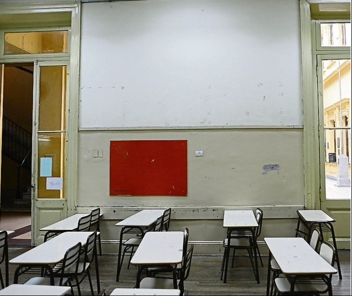Las escuelas y universidades públicas permanecerán cerradas el 10 de abril por el paro general.