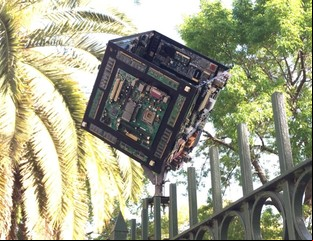 ¿Qué es la misteriosa escultura que apareció en el Parque Thays?