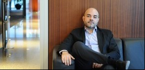 “Hasta las elecciones, el peso le va a ganar al dólar”