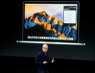 Polémica por la nueva  MacBook Pro: hay que comprar un adaptador para el iPhone