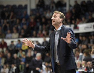 El Ginóbili entrenador y el desafío de dirigir jóvenes