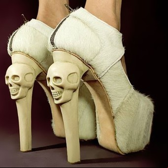Zapatos extraños: cuando la extravagancia calza tus pies