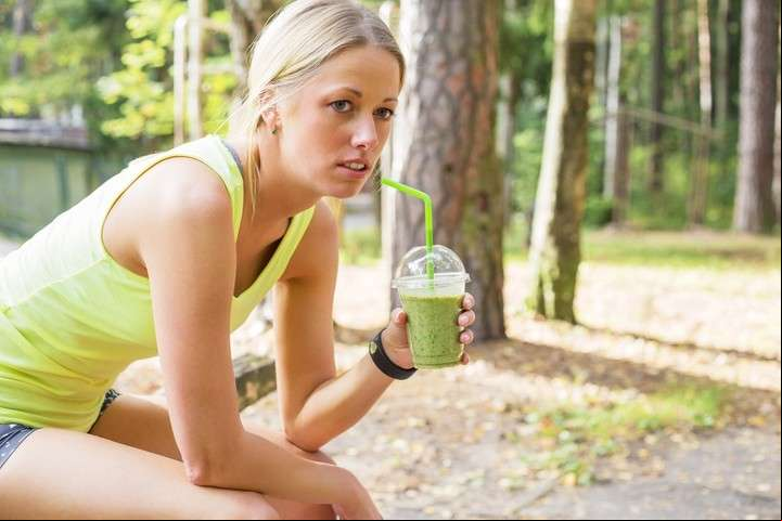 Por la mañana, los intestinos están en estado óptimo para absorber al máximo los nutrientes. Batidos ideales para corredores salud batidos para runners running