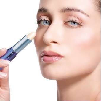 La infusión que disminuye las ojeras en minutos