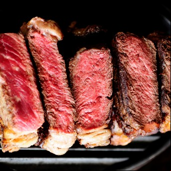 ¿Crudo, a punto o jugoso?: el punto ideal de cocción para cada corte de carne del asado