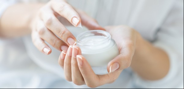 Cosméticos seguros: cómo saber si están autorizados y en buen estado