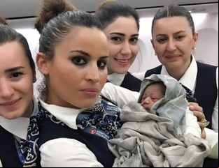 ¿Qué nacionalidad tiene un bebé que nace en pleno vuelo?