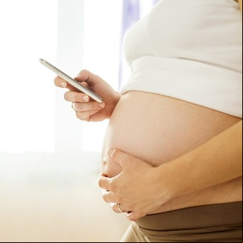 Un estudio asocia uso del celular durante embarazo a la hiperactividad en los niños