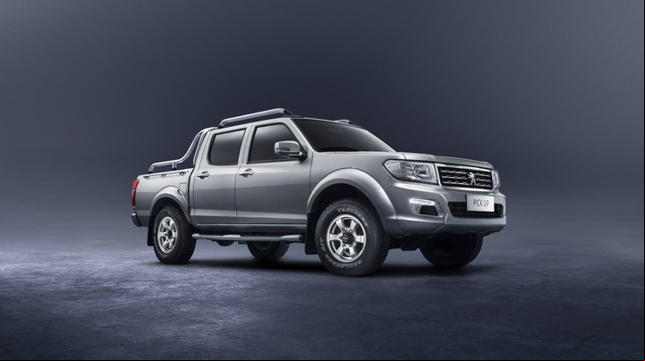 En Túnez esta pickup se ofrece con motor turbodiesel y versiones 4x2 y 4x4.