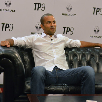 Tony Parker, feliz de que Manu Ginóbili siga en San Antonio: "El equipo necesita un líder"