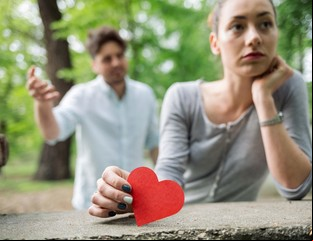 Las 7 leyes que explican por qué el amor es tan complicado