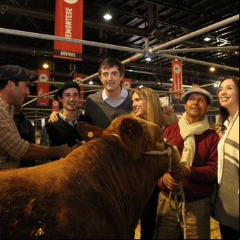 María Eugenia Vidal recorrió la Exposición Rural junto a Esteban Bullrich y Gladys González