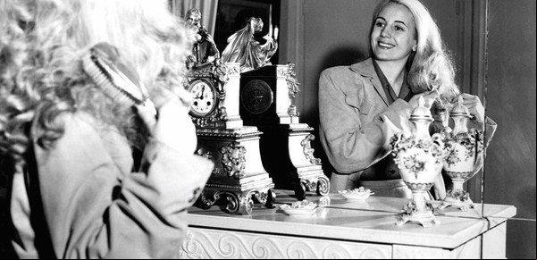 Eva Perón compartía el amor por este perfume con Winston Churchill: cuál es y qué notas tiene