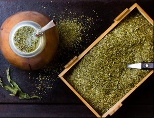 Quién inventó el mate: el origen de una tradición que nació hace 500 años