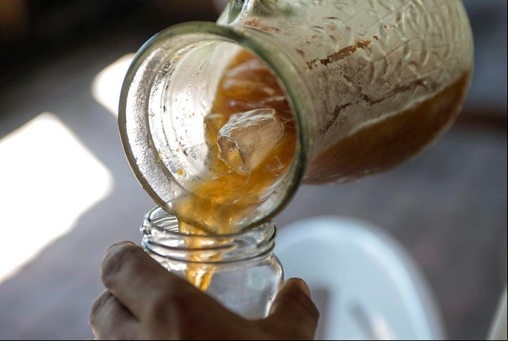 Agua de alcaucil. Una vegetal que fue muy popular en Argentina. No perdió sus propiedades.