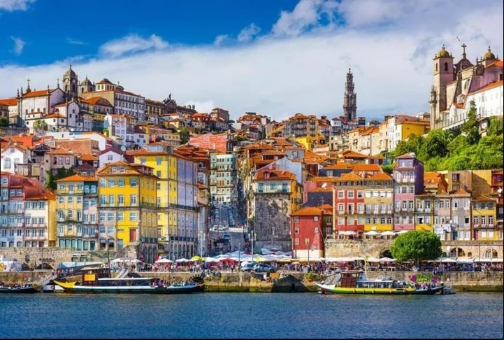 Portugal se mantuvo ausente de la mayoría de los conflictos internacionales producidos desde la Segunda Guerra Mundial.