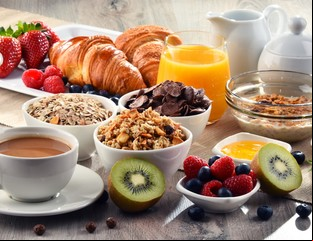 ¿Qué debe desayunar una persona mayor de 50 años?