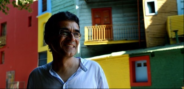Investigó hasta en películas de Raffaella Carrá para recuperar los colores de Caminito