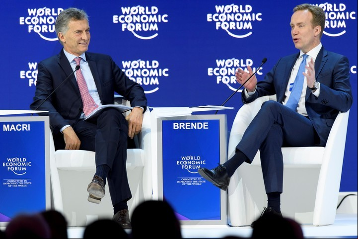 Macri y el presidente del foro económico de Davos, Borge Brende.(EFE)