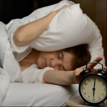 Nueva evidencia de que dormir mal afectaría la salud del corazón
