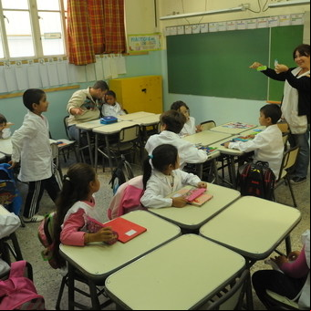 Las escuelas públicas perdieron 12% de alumnos, pero hay 19% más de maestros