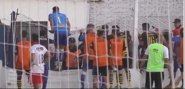 En un partido a puertas cerradas, nuevo escándalo en el fútbol de ascenso