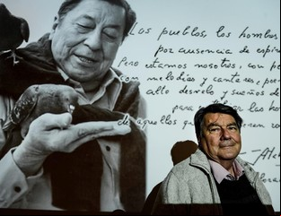 Textos de Atahualpa Yupanqui llegan a un cofre de tesoros literarios