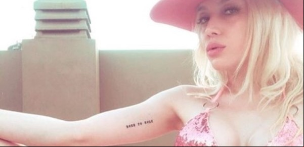 El sensual video de Militta Bora, con participación de Andrés Calamaro