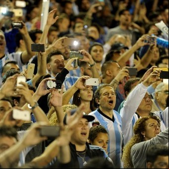 A horas del comienzo de la fecha, el Gobierno dará una conferencia para confirmar la vuelta del público al fútbol