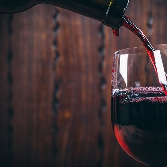 El 4% de los casos de cáncer se asocian al alcohol: cuánto consumo eleva el riesgo