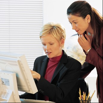El doble esfuerzo de las mujeres para llegar a directoras de Finanzas