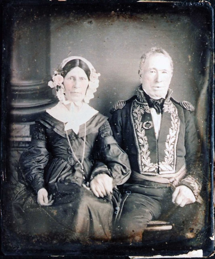 Este daguerrotipo tomado el 29 de julio de 1844 es el más antiguo del país. El Almirante Guillermo Brown y su esposa Elizabeth./ Foto: Archivo Clarin