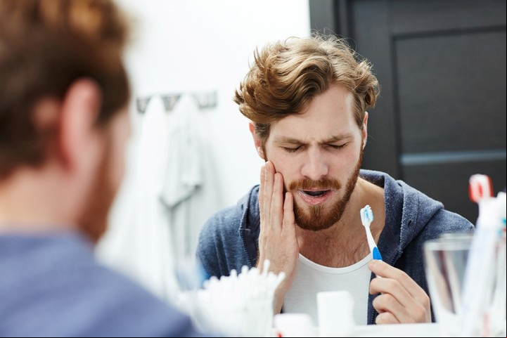 Dolor de muelas. Caries. Como usar el clavo de olor para prevenirlas.