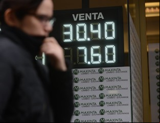 El dólar arrancó la semana en alza y cerró a $ 30,68